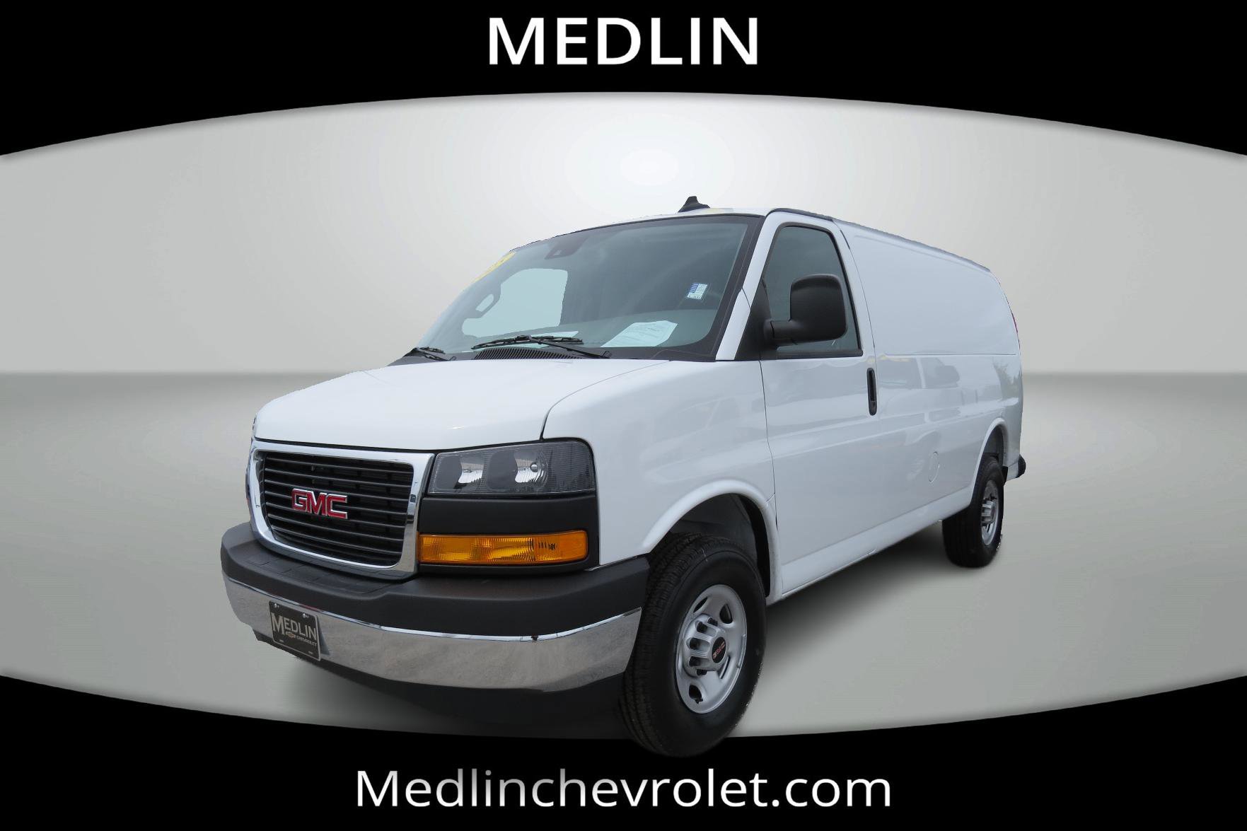 Used 2025 GMC Savana 3500 w/ Driver Convenience Package image 4