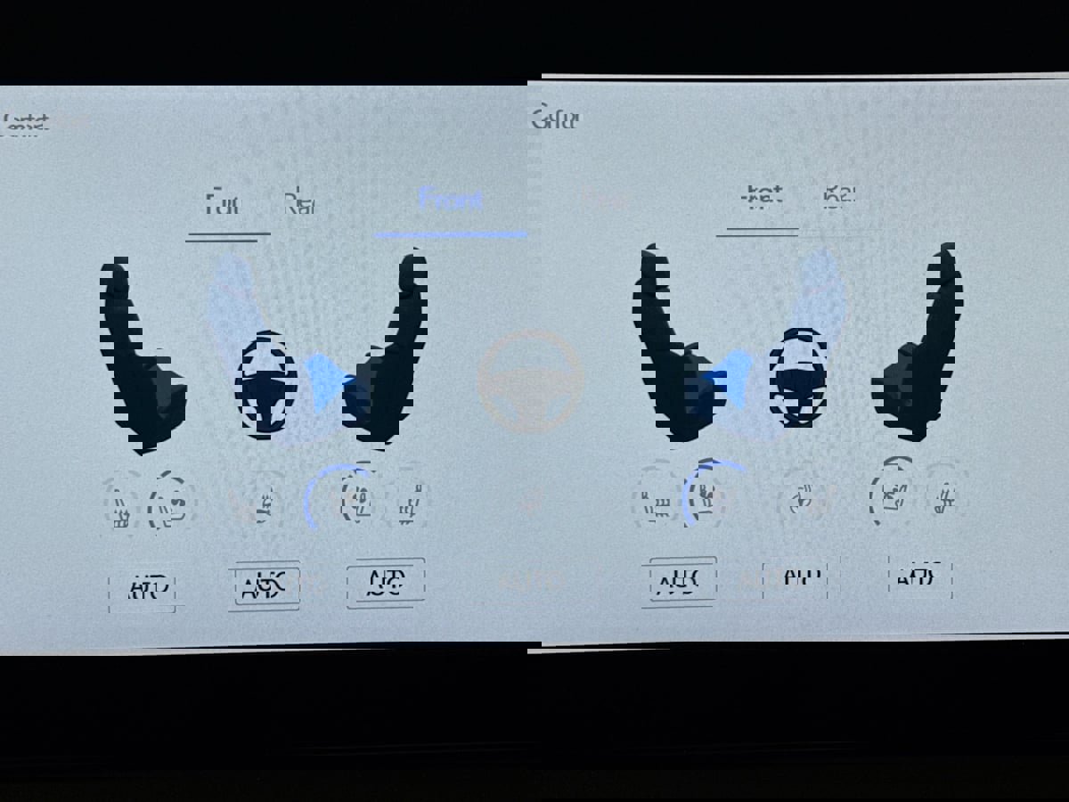 Used 2024 Lexus LS 500 w/ Interior Upgrade Package image 26