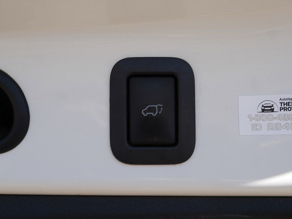 Used 2016 Toyota Highlander Plus AWD/4WD image 45