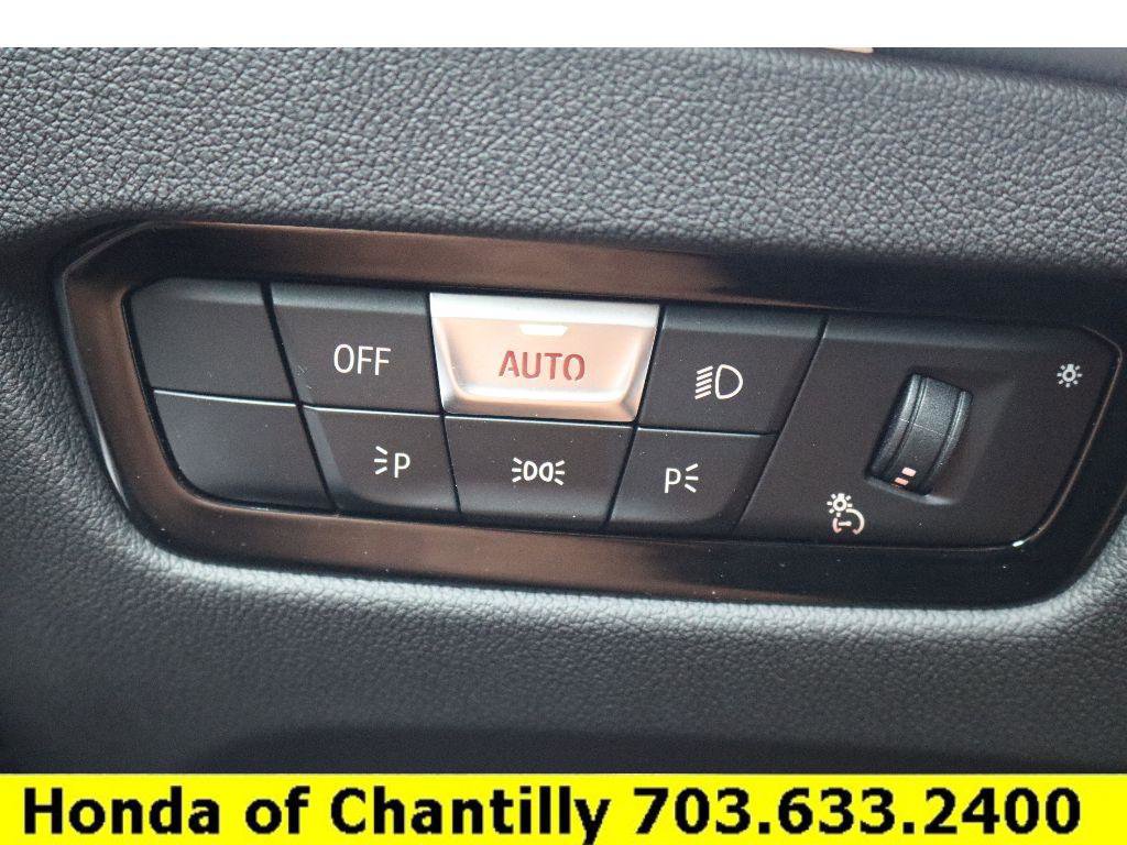 Used 2024 BMW M340i xDrive w/ Driving Assistance Package image 16