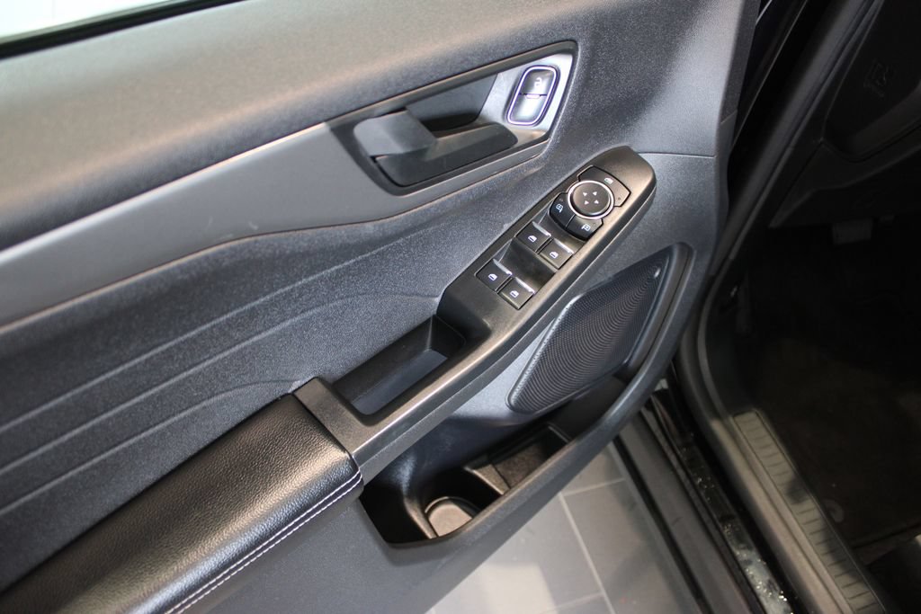 Used 2023 Ford Escape Active AWD/4WD image 29