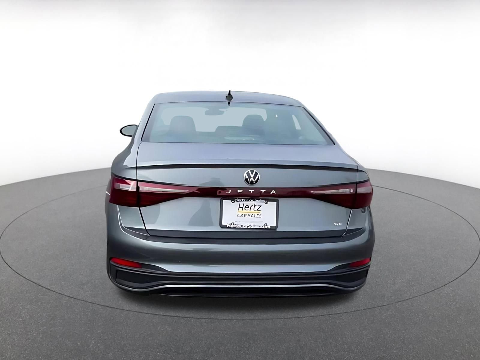 Used 2025 Volkswagen Jetta SE image 13