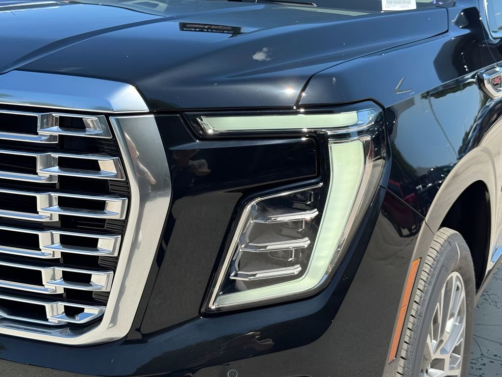 New 2026 GMC Yukon XL Denali w/ Sun & Power Step Package AWD/4WD image 3