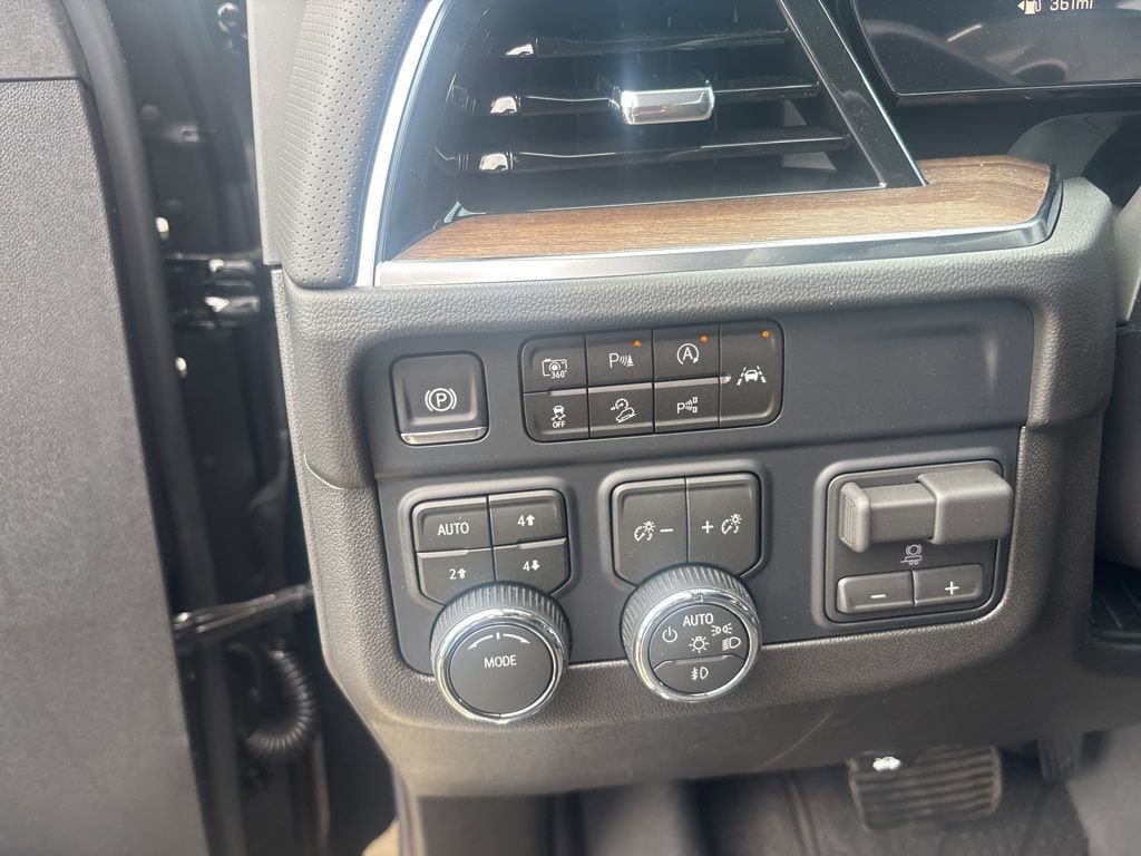New 2026 Chevrolet Tahoe High Country w/ Sun And Tow Package AWD/4WD image 35