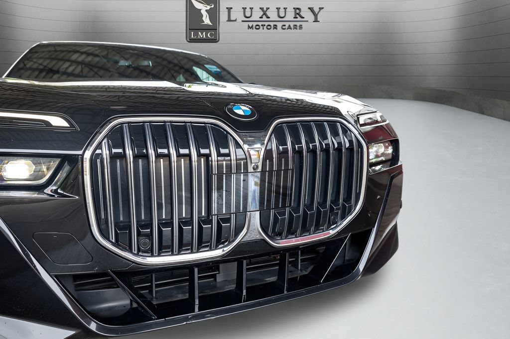 Used 2024 BMW 740i xDrive w/ Premium Package AWD/4WD image 14