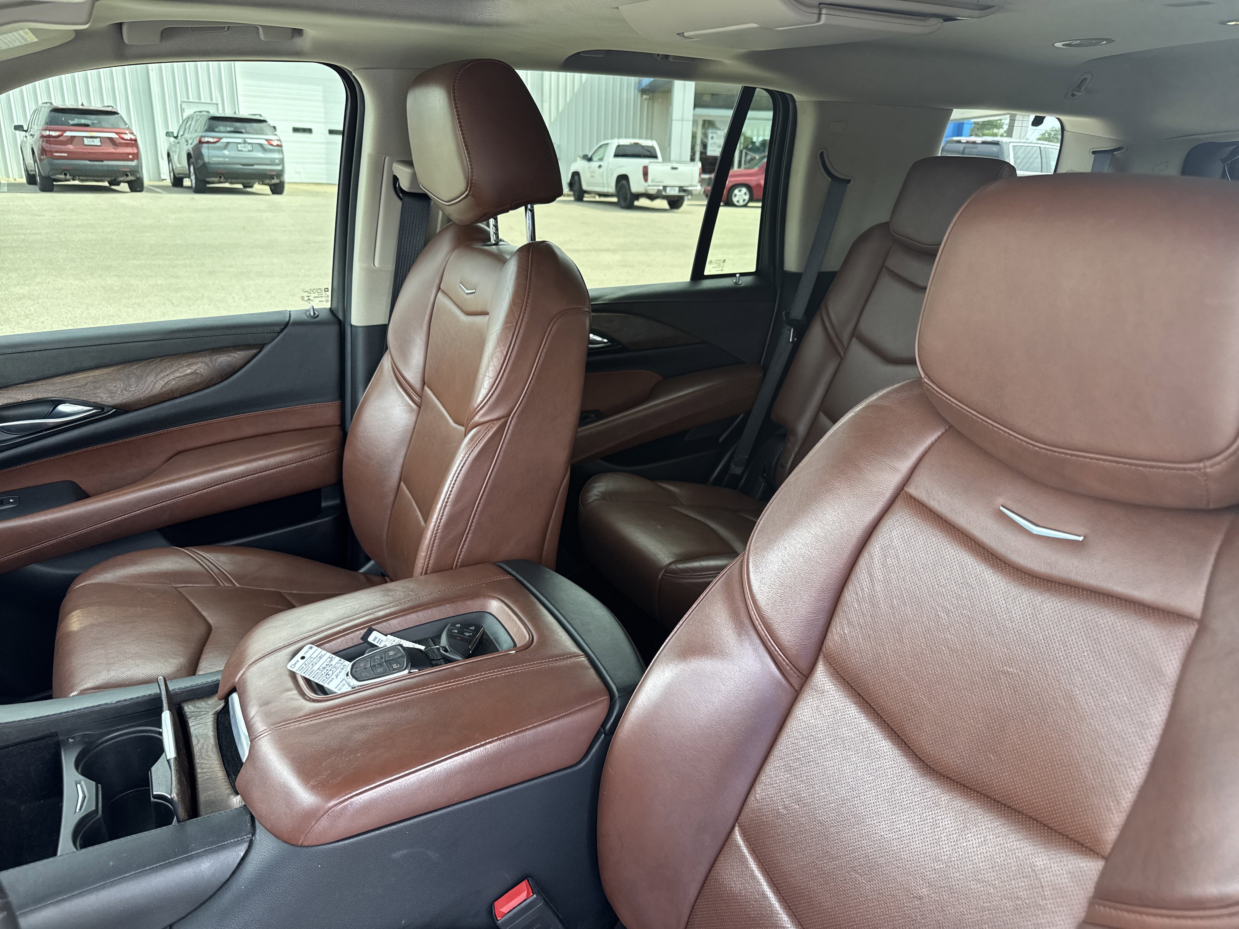 Used 2019 Cadillac Escalade Premium Luxury AWD/4WD image 11