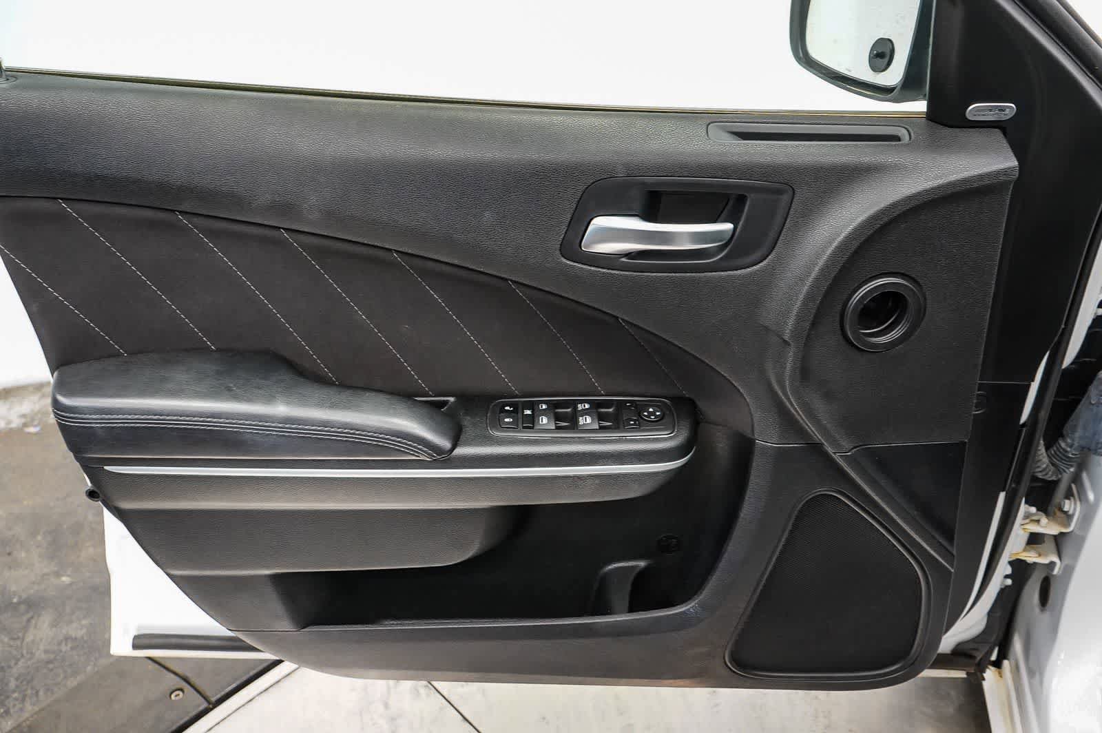 Used 2023 Dodge Charger SXT RWD image 21