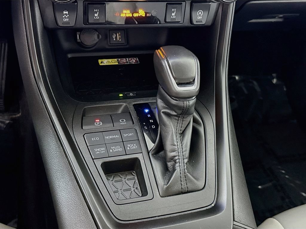 Certified 2023 Toyota RAV4 XLE Premium AWD/4WD image 11