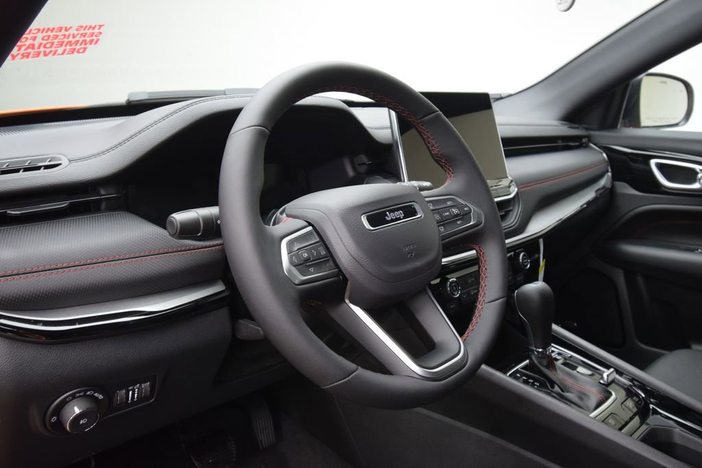 New 2026 Jeep Compass Trailhawk image 31