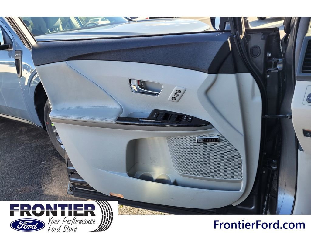 Used 2013 Toyota Venza Limited image 14