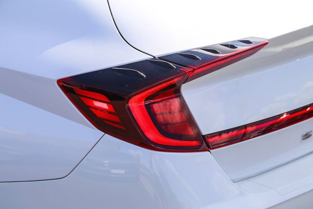 Used 2020 Hyundai Sonata Limited FWD image 11