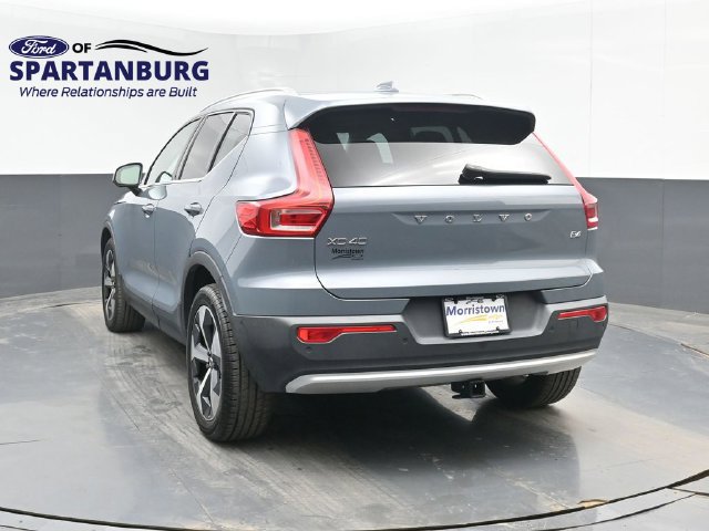 Used 2023 Volvo XC40 B4 Ultimate FWD image 8
