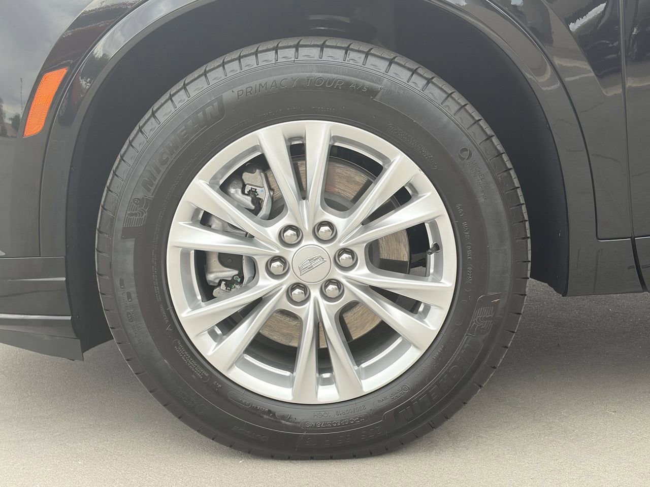 Certified 2025 Cadillac XT6 Luxury FWD image 10