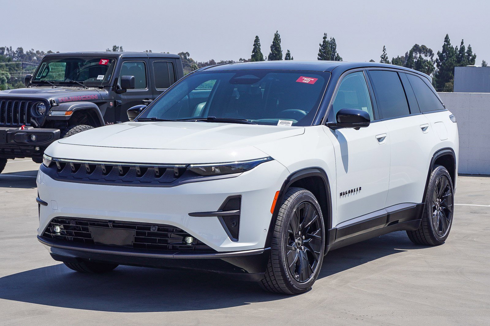 Used 2024 Jeep Wagoneer Launch Edition image 6