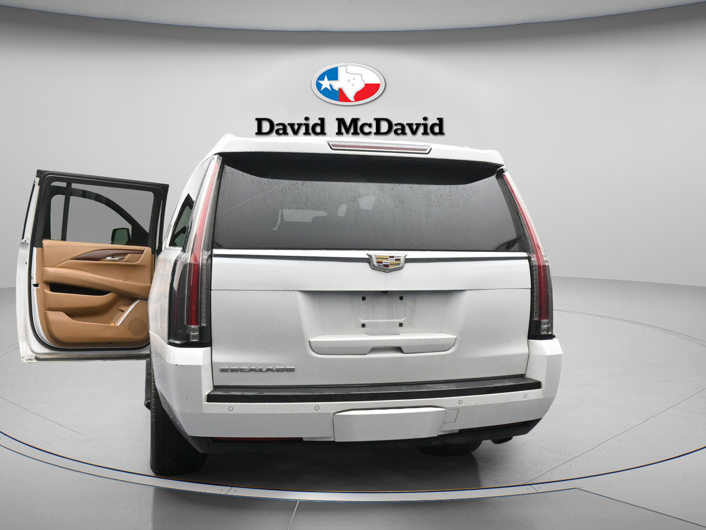 Used 2016 Cadillac Escalade ESV Platinum AWD/4WD image 51