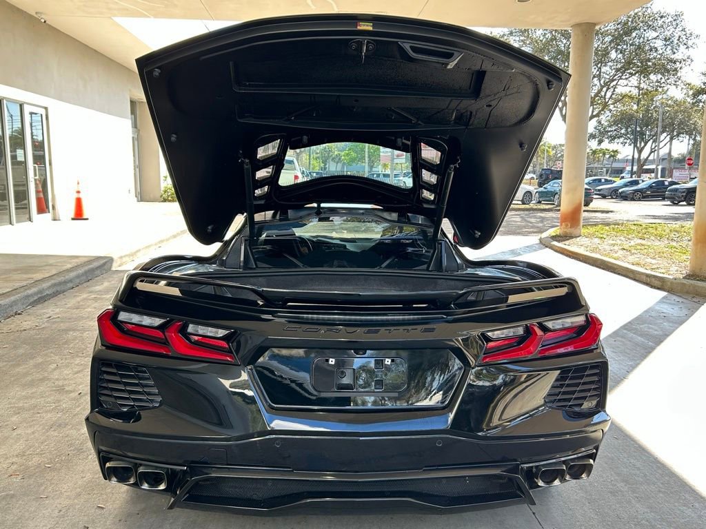 Used 2022 Chevrolet Corvette Stingray Coupe w/ Z51 Performance Package image 28