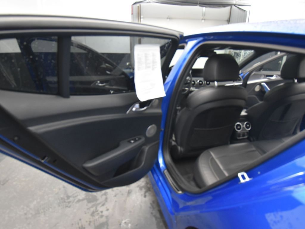 Used 2019 Kia Stinger GT2 image 12
