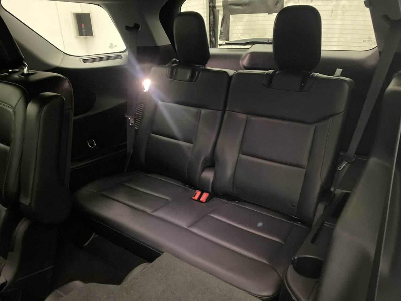 Used 2021 Ford Explorer XLT w/ Equipment Group 202A AWD/4WD image 24