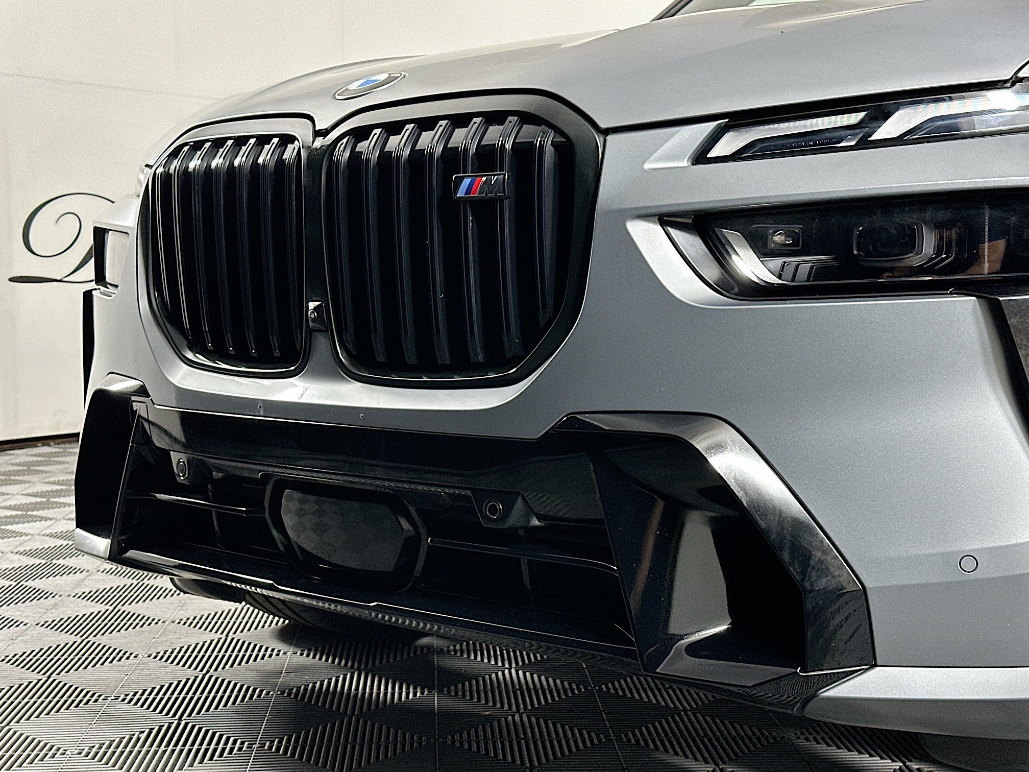 Used 2023 BMW X7 M60i w/ Executive Package AWD/4WD image 36