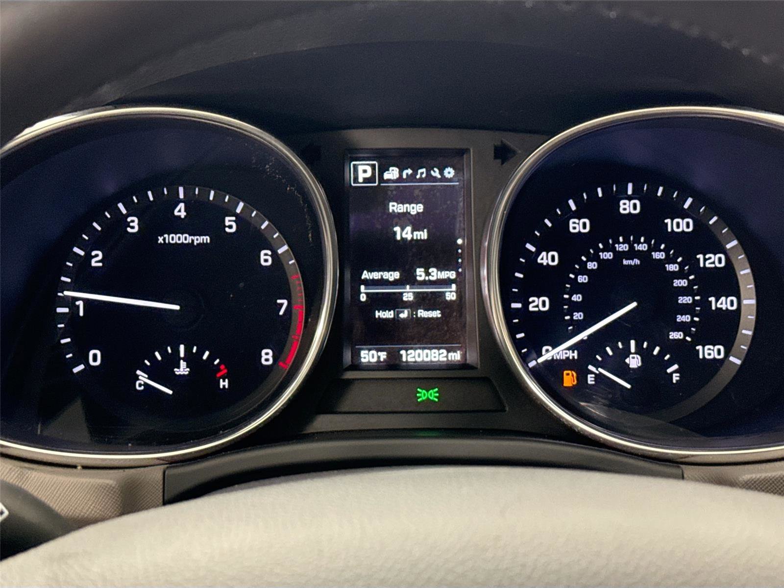 Used 2017 Hyundai Santa Fe SE image 19