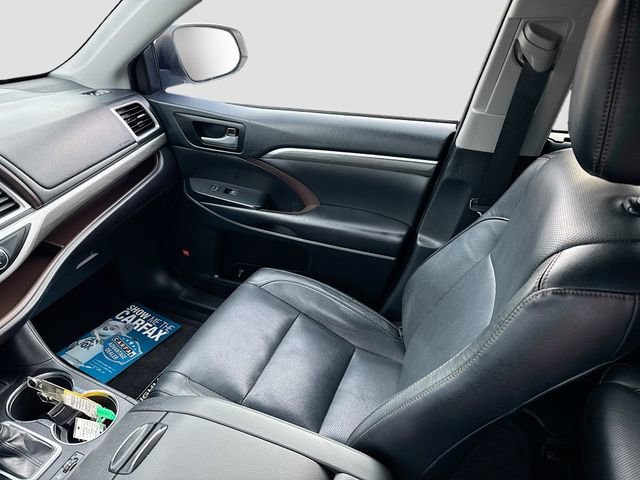 Used 2019 Toyota Highlander Limited Platinum image 26