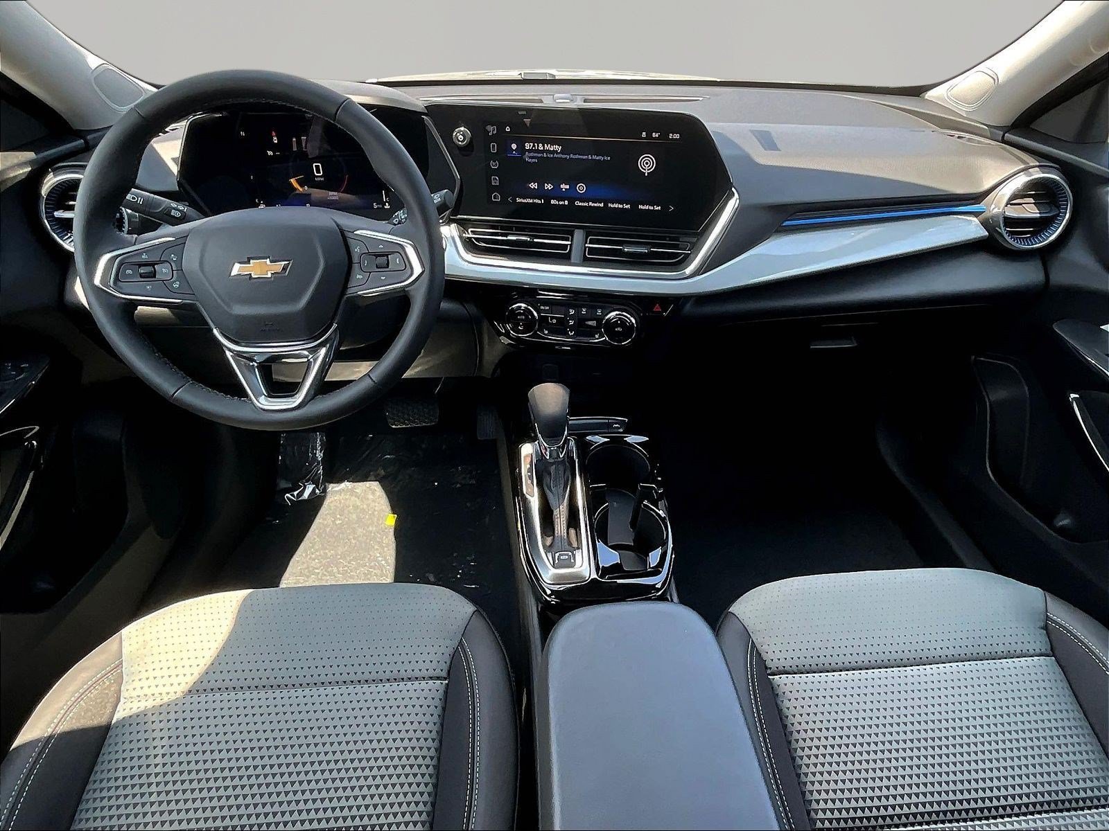 New 2026 Chevrolet Trax LT w/ Sunroof Package FWD image 10