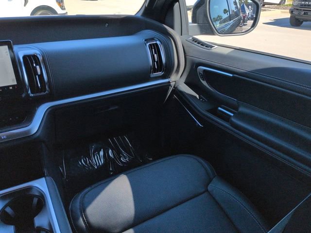 New 2026 Ford Expedition Platinum w/ Stealth Appearance Package AWD/4WD image 17