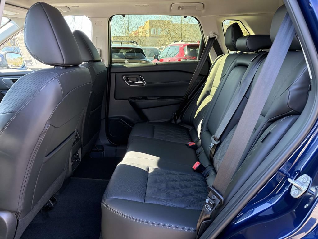 New 2026 Nissan Rogue Platinum w/ Platinum Premium Package AWD/4WD image 9
