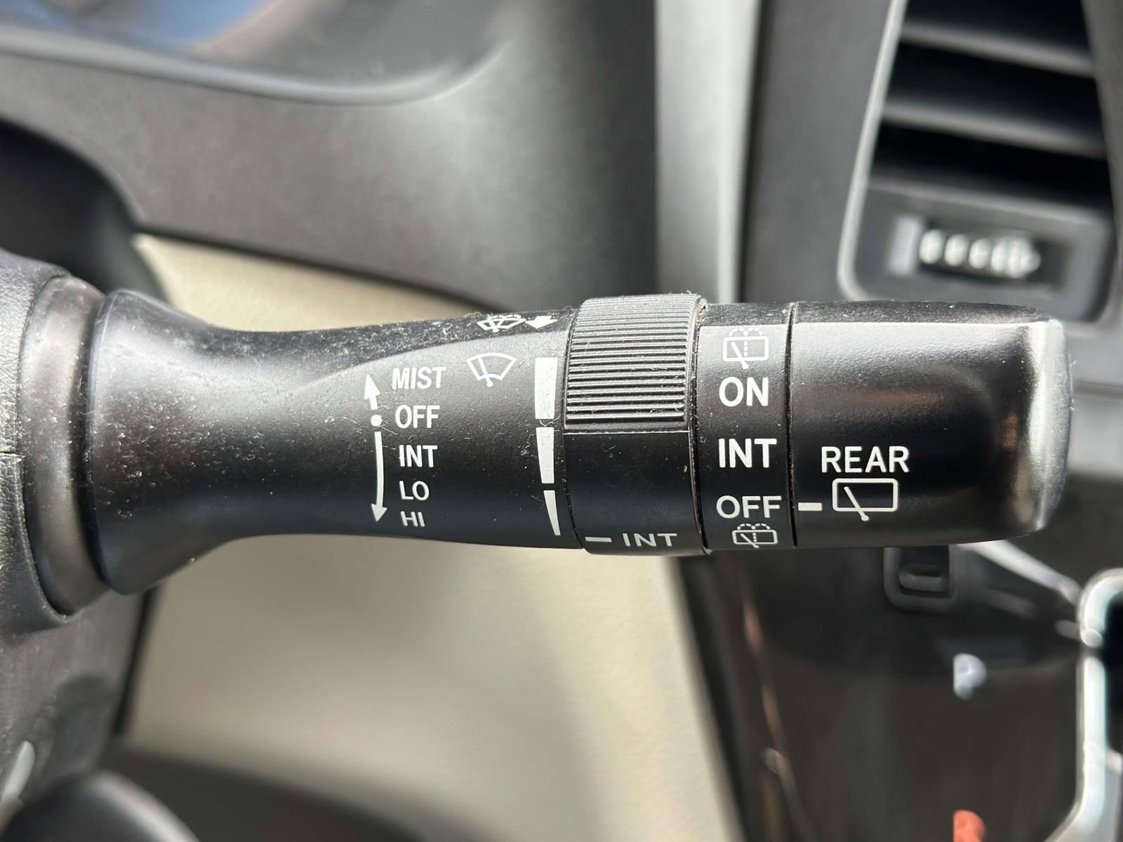 Used 2020 Toyota Sienna L FWD image 17