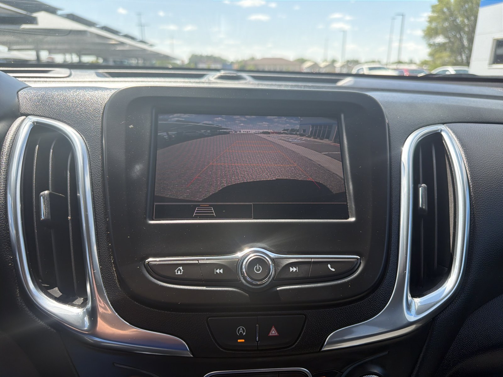 Used 2024 Chevrolet Equinox LT AWD/4WD image 16