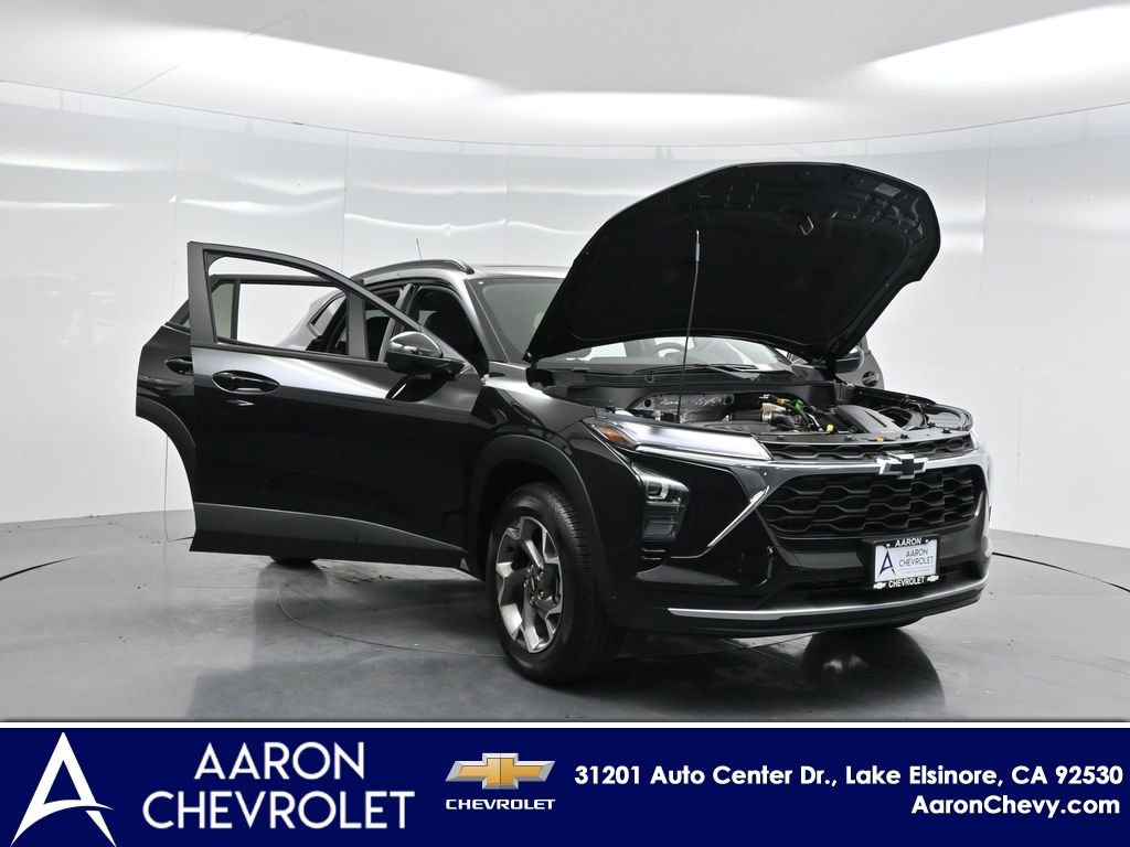 New 2026 Chevrolet Trax LT w/ Sunroof Package FWD image 48