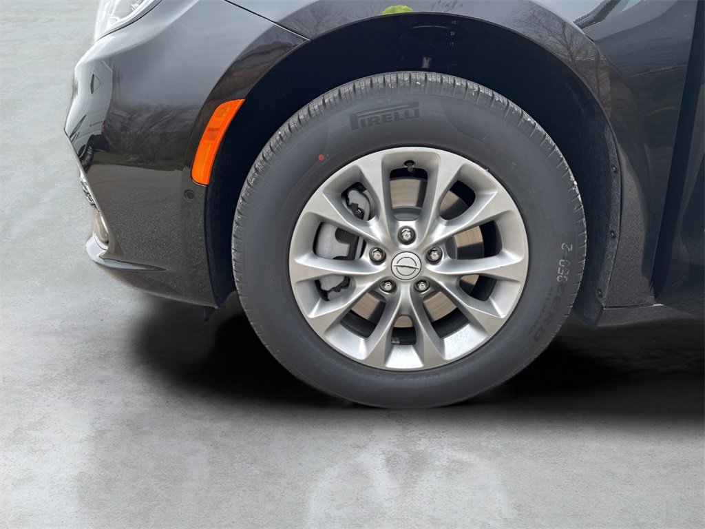 New 2026 Chrysler Pacifica Select image 42