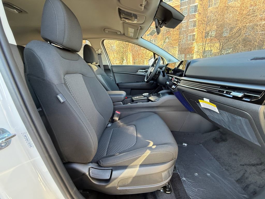 New 2026 Kia Sportage LX FWD image 25
