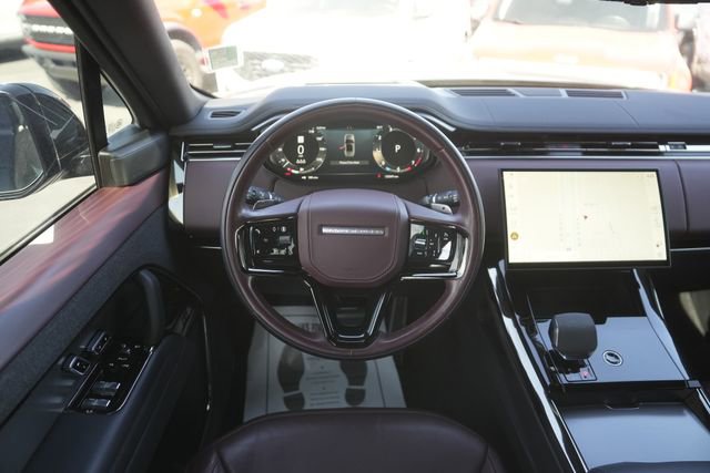 Used 2024 Land Rover Range Rover Sport Dynamic SE image 22
