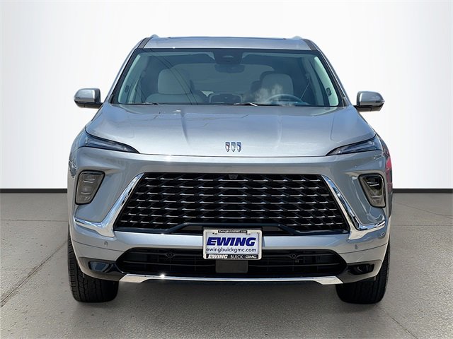 New 2025 Buick Enclave Avenir w/ Super Cruise Package image 2