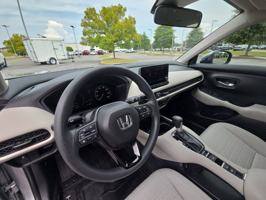 Used 2025 Honda HR-V LX image 21