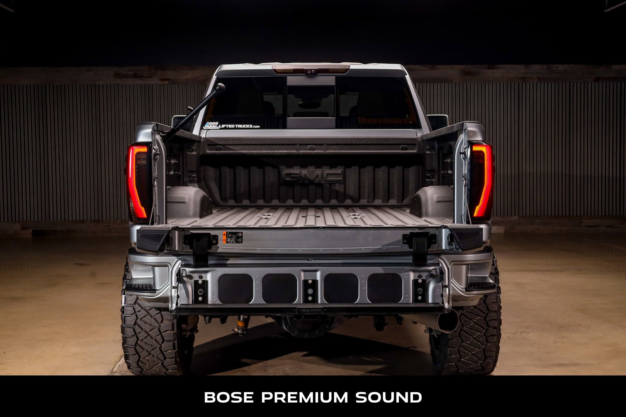 Used 2025 GMC Sierra 3500 AT4 w/ AT4 Premium Plus Package image 9