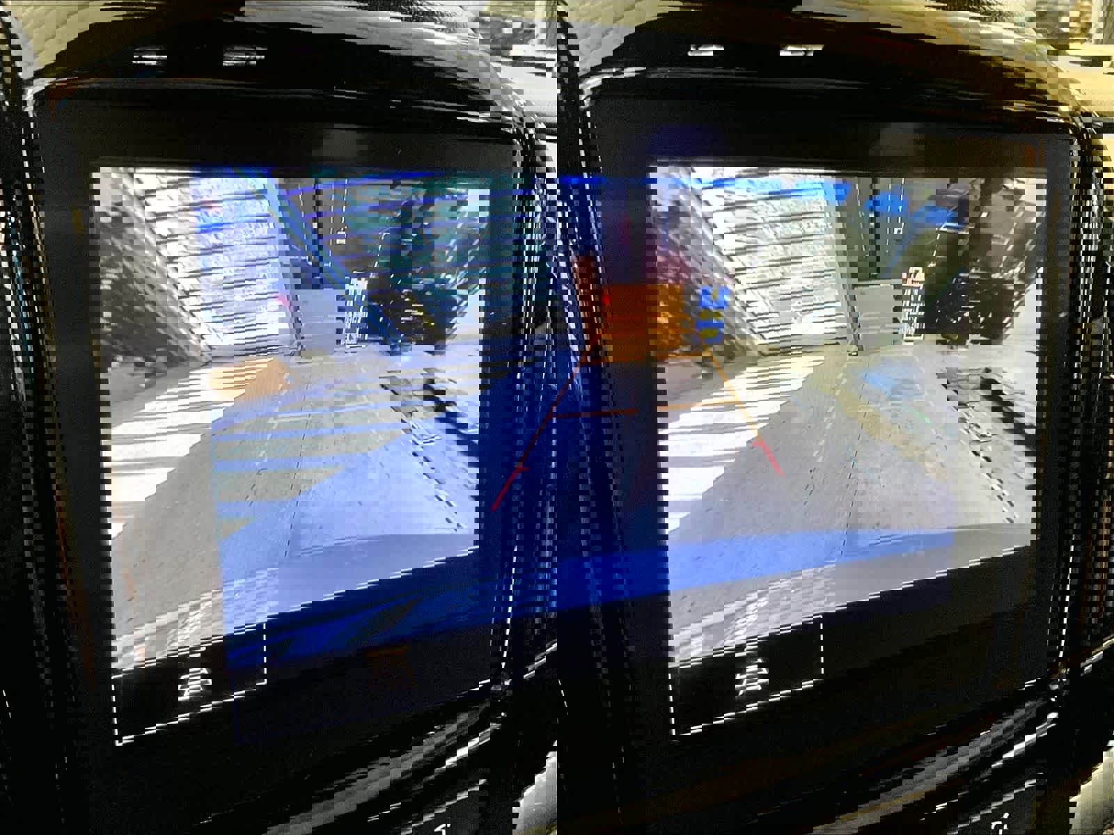 Used 2023 Chevrolet Traverse LT image 20