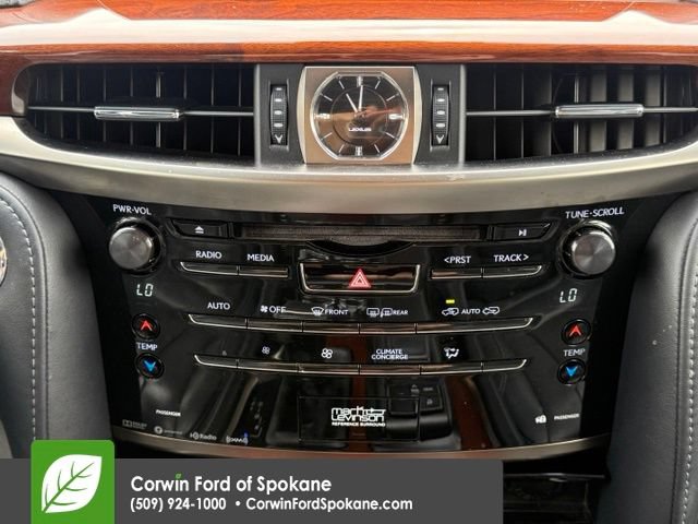 Used 2017 Lexus LX 570 4WD w/ Luxury Package image 33