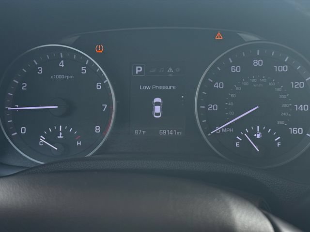 Used 2017 Hyundai Elantra Value Edition FWD image 25