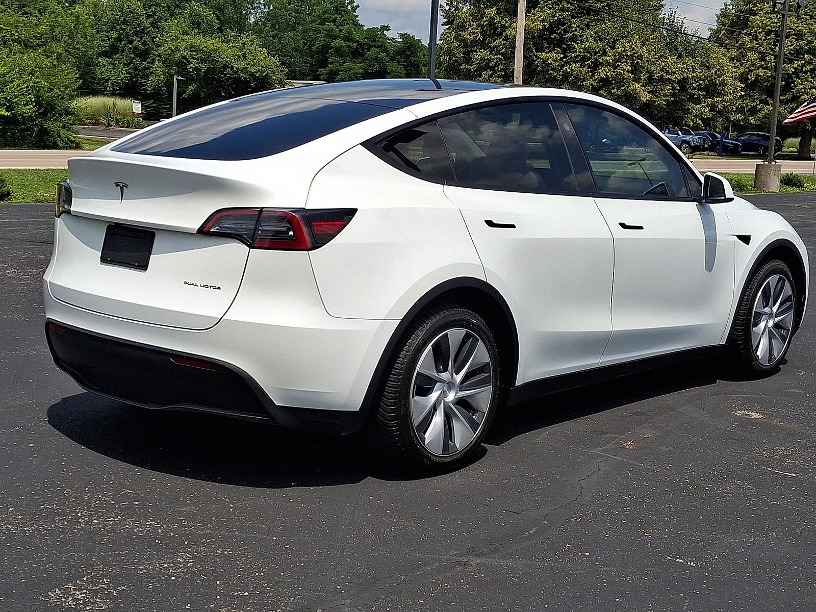 Used 2023 Tesla Model Y Long Range AWD/4WD image 25