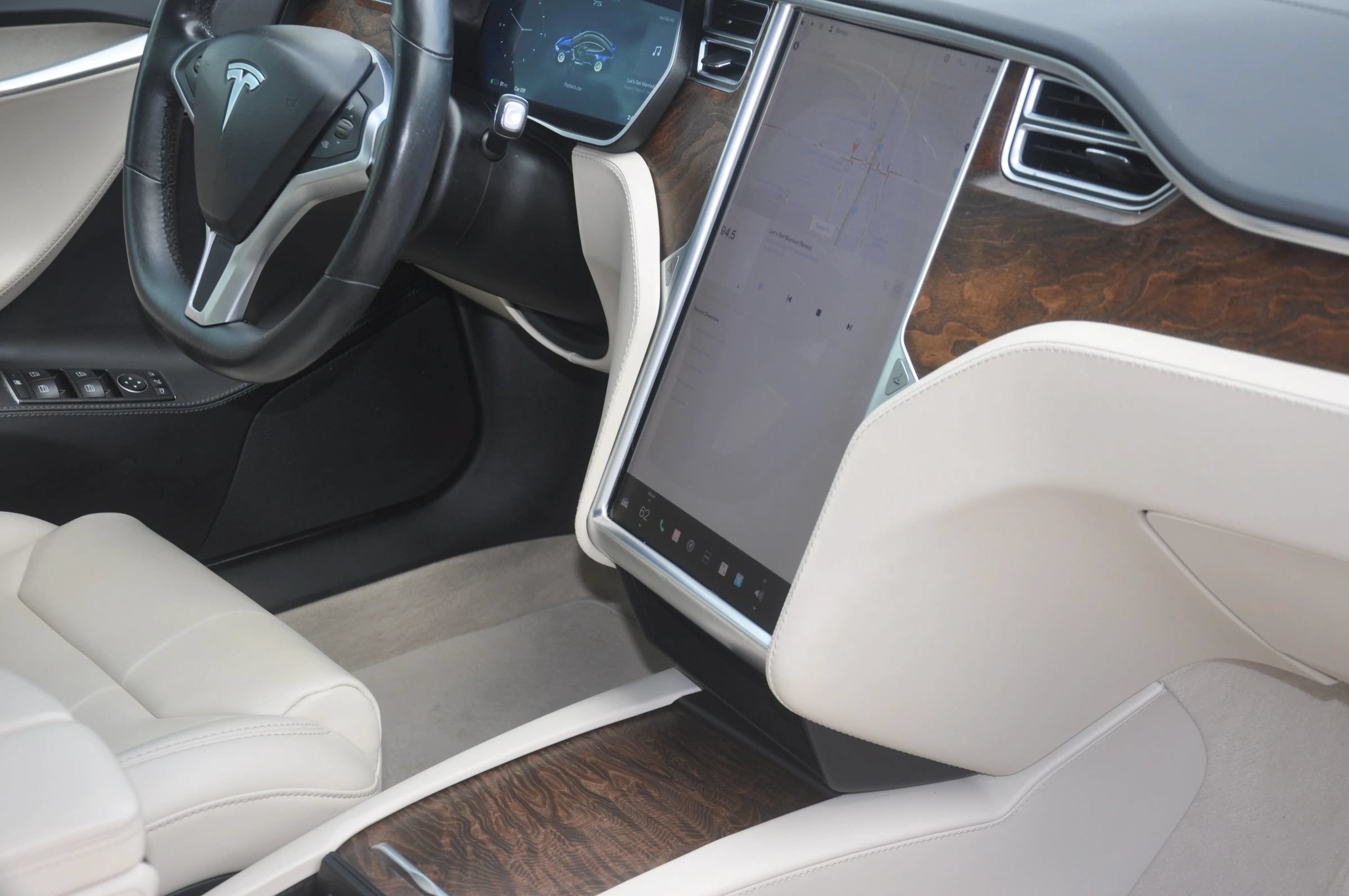 Used 2017 Tesla Model S 75 RWD image 36