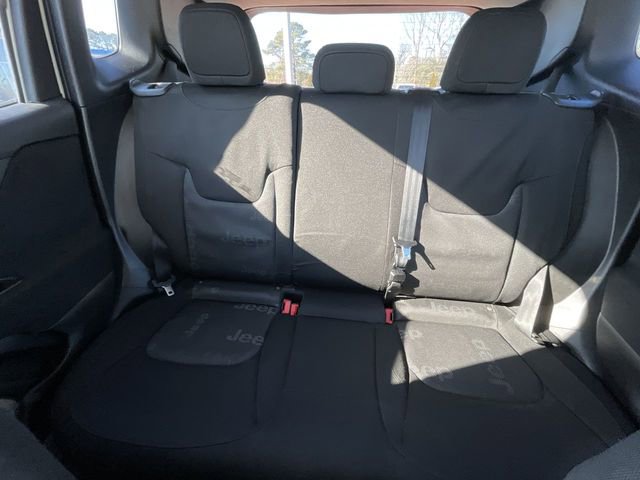 Used 2016 Jeep Renegade Sport w/ Power & Air Group image 16