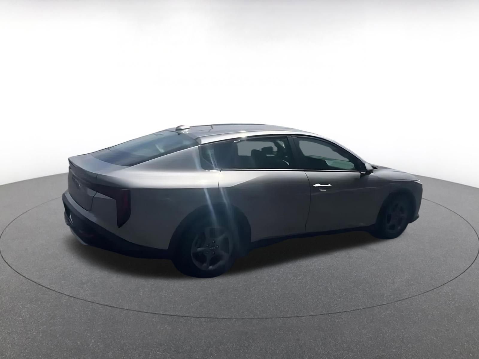 Used 2025 Kia K4 LXS image 11