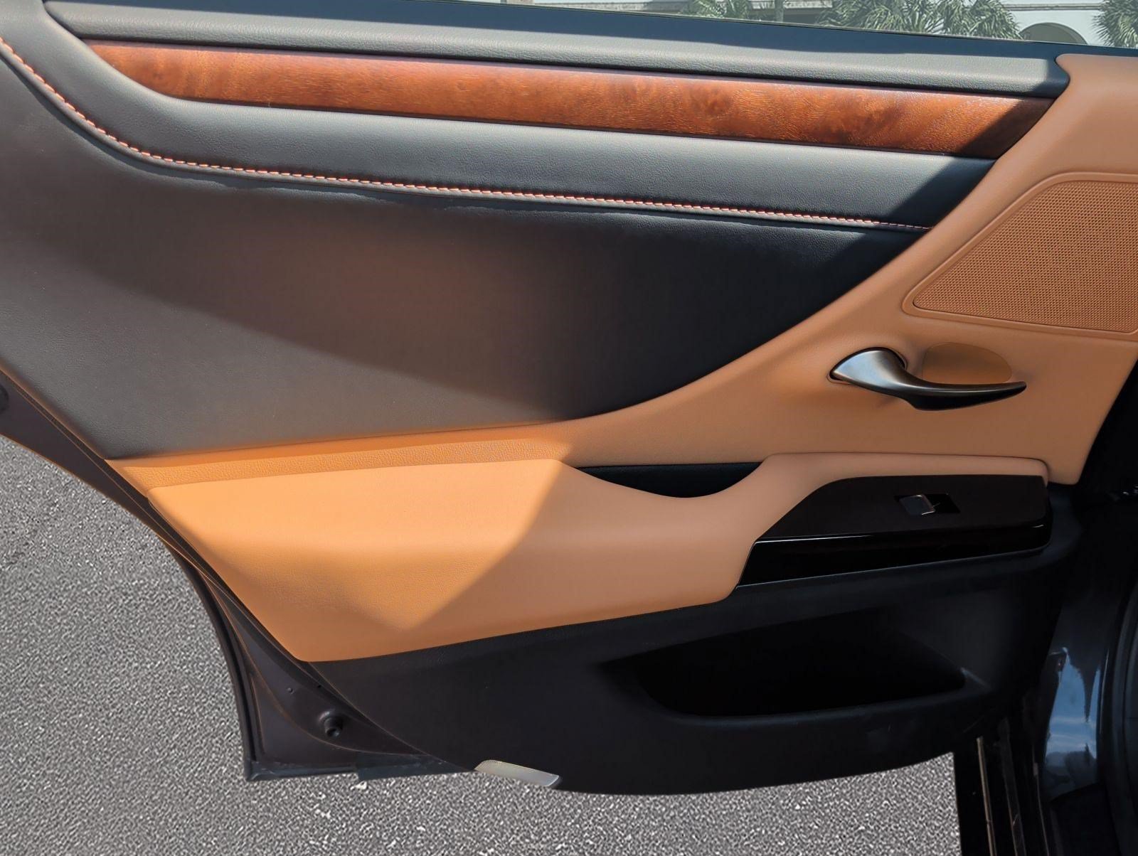 Certified 2025 Lexus ES 350 w/ Premium Package FWD image 24