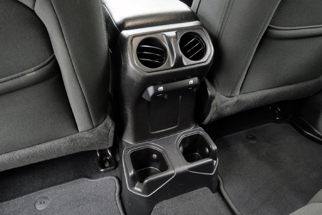Used 2020 Jeep Wrangler Unlimited Sport w/ Technology Group AWD/4WD image 20