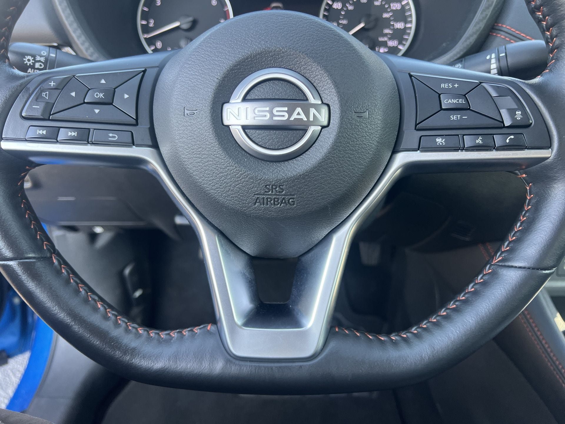 Used 2025 Nissan Sentra SR w/ SR Premium Package FWD image 9