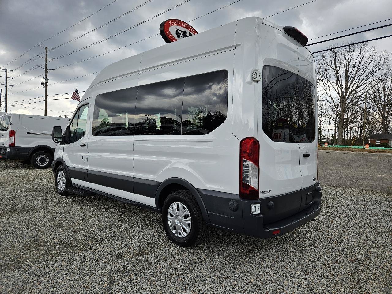 Used 2019 Ford Transit 350 XL RWD image 4