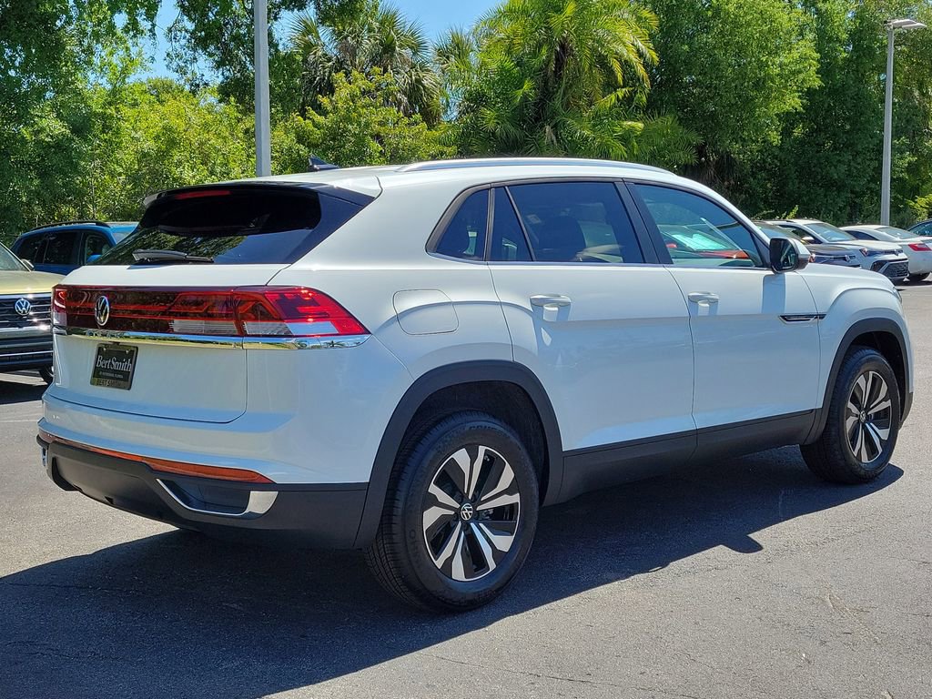 Used 2026 Volkswagen Atlas Cross Sport SE FWD image 3