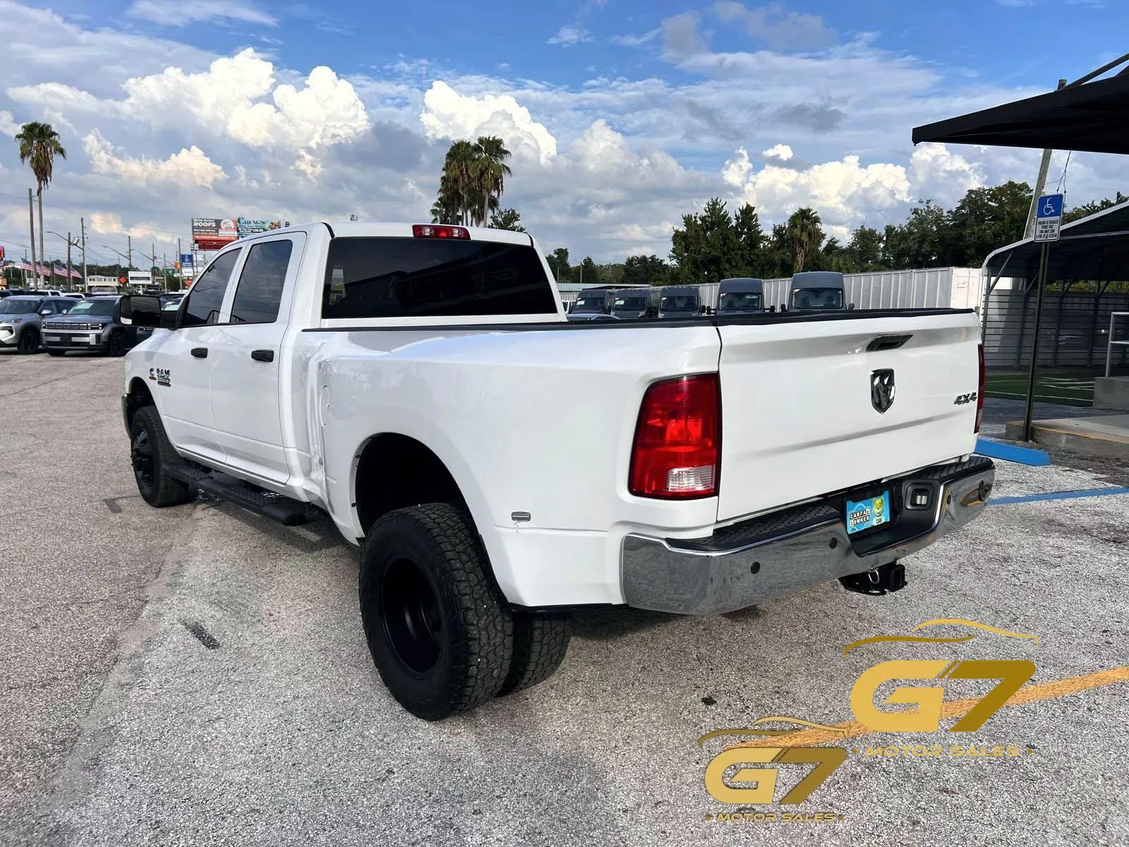 Used 2017 RAM 3500 Tradesman w/ Chrome Appearance Group AWD/4WD image 9